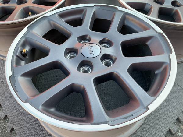 sada Jeep Gladiator 18" Factory OE Wheels 6KC89TRMAA, dovoz Kanada — foto 5 z 5