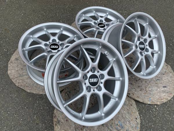 Ultra Rare sada Genuine Bbs Rk011 18x8.5 Et38 Rims As nový, dovoz Kanada — foto 2 z 5