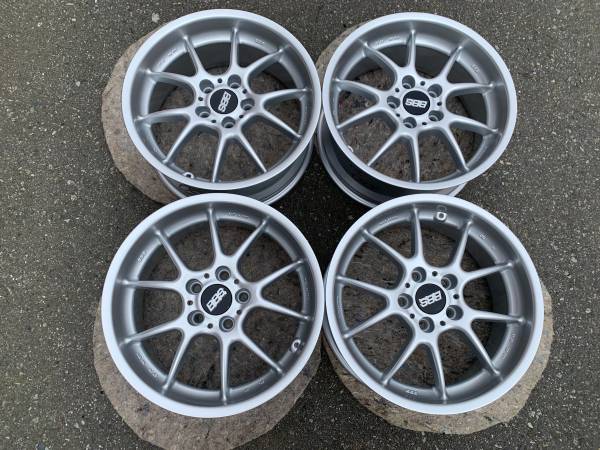 Ultra Rare sada Genuine Bbs Rk011 18x8.5 Et38 Rims As nový, dovoz Kanada — foto 3 z 5