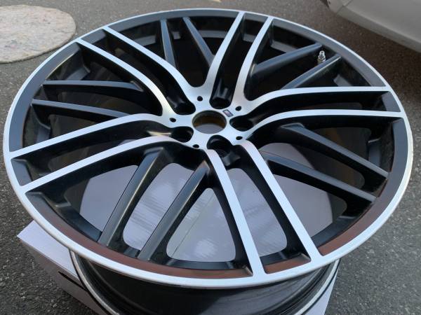 1 X single zadní 21X10 BMW Forged Style 650M rim in exc použitý cond, dovoz Kanada — foto 2 z 5