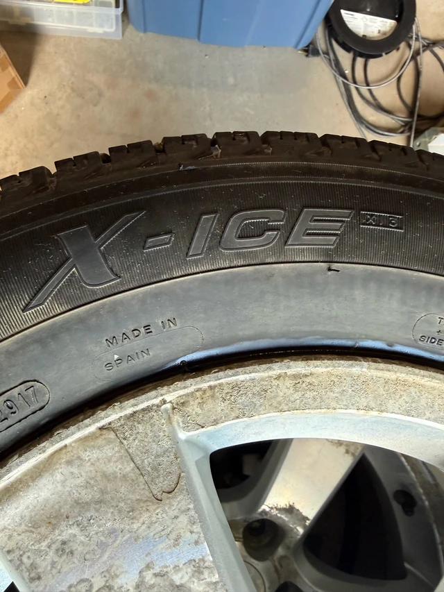 4 Michelin X-Ice 16 inch winter tires on rims, dovoz Kanada — foto 4 z 5