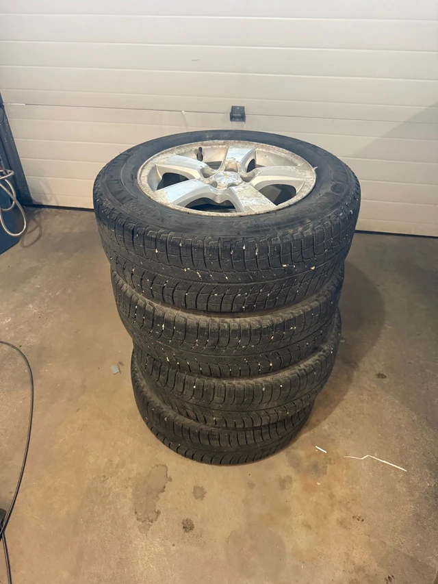 4 Michelin X-Ice 16 inch winter tires on rims, dovoz Kanada — foto 5 z 5