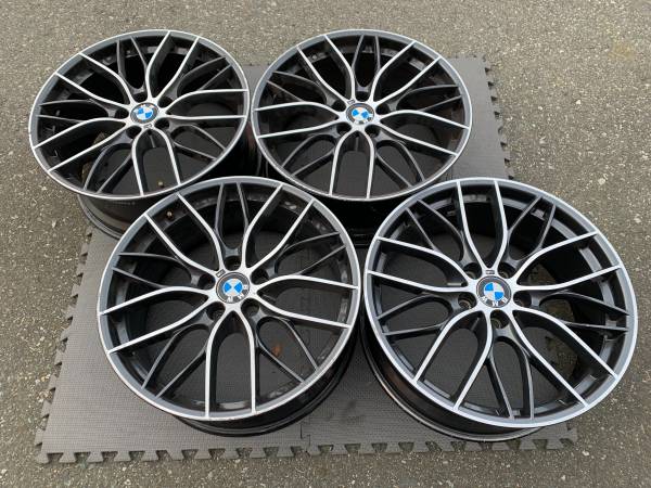 sada 20X8/8.5 BMW Forged Style 405M rims in good použitý cond, dovoz Kanada — foto 2 z 5