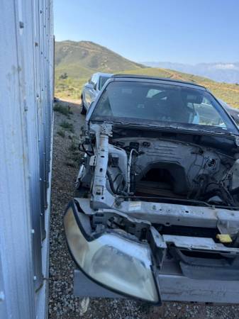 2003 Mustang GT Convertible Body Shell & Misc Parts, dovoz USA — foto 12 z 12
