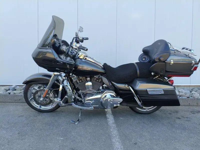 2011 Harley-Davidson Unspecified, šedá, 94 193 km, dovoz Kanada — foto 10 z 12