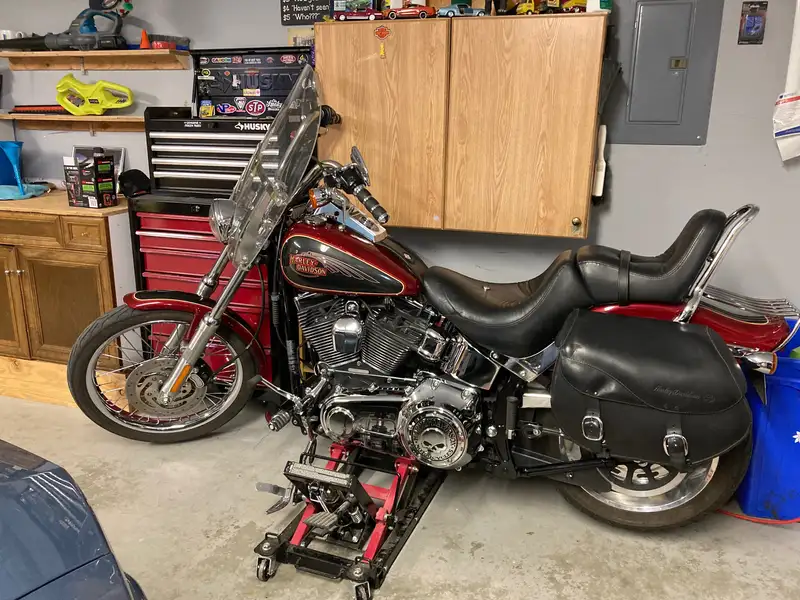 2007 Harley-Davidson Softail, červená, 62 214 km, dovoz Kanada — foto 2 z 4