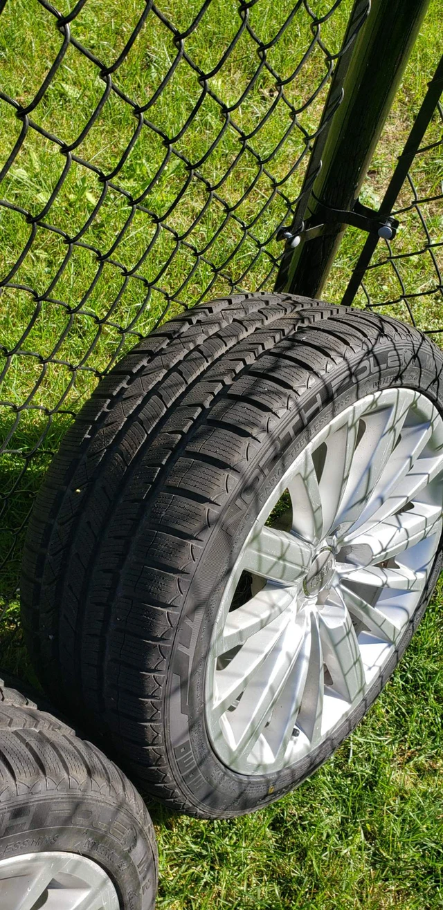 Mags Audi OE 18 pouces avec pneus d'hiver 245/40/18, dovoz Kanada — foto 4 z 5