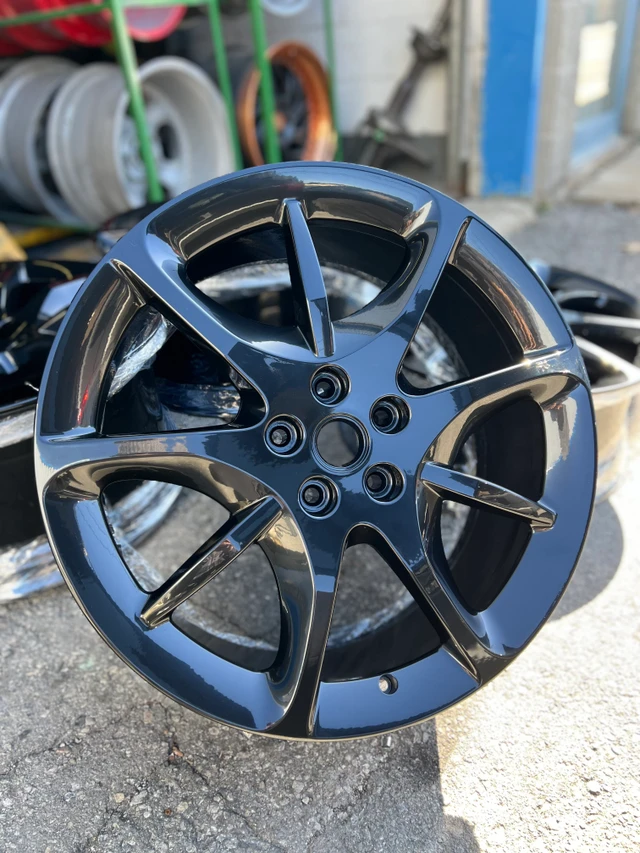 20" Maserati GranTurismo OE Wheels - Gloss Black - MINT, černá, dovoz Kanada — foto 1