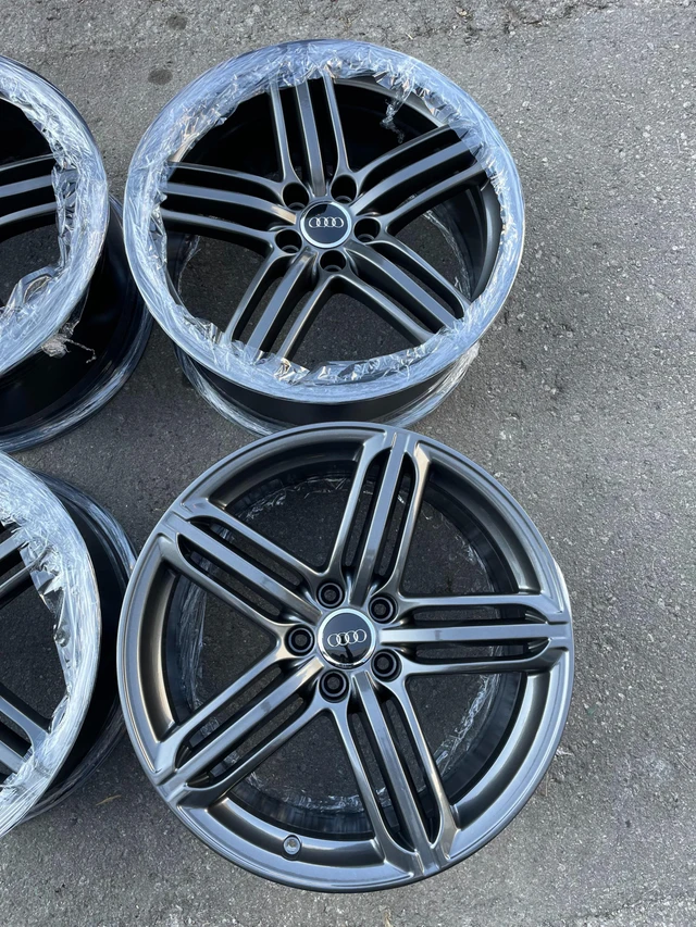 19" Audi S4 OE Wheels Gunmetal - 5x112, dovoz Kanada — foto 3 z 5