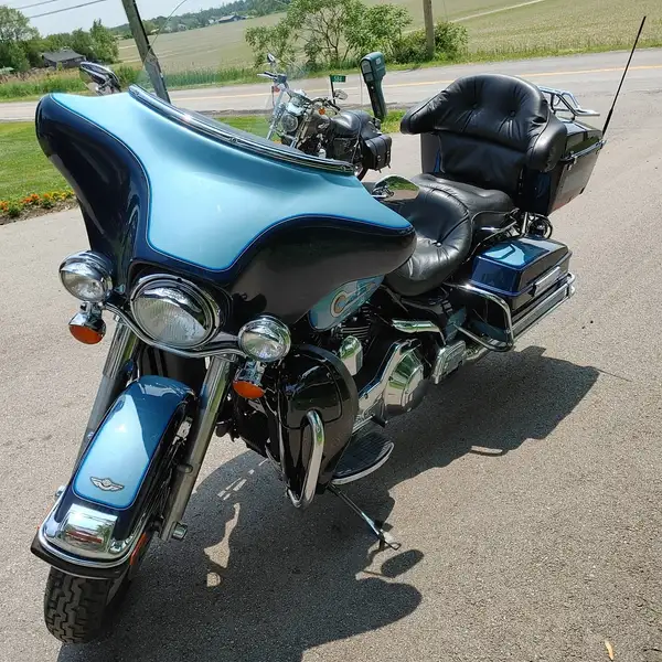 2003 Harley-Davidson Electra Glide, modrá, 39 015 km, dovoz Kanada — foto 2 z 3