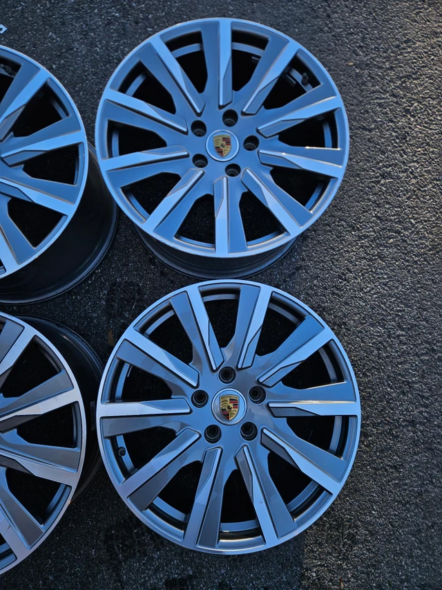20" Porsche Taycan OE Wheels TPMS - 5x130, dovoz Kanada — foto 3 z 5
