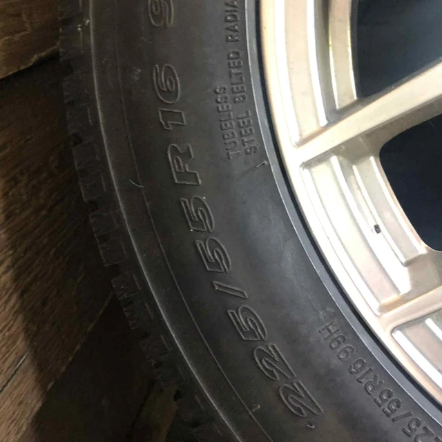 4 Mags Gris Original BMW Pour 3 Ou 2 Series, dovoz Kanada — foto 3 z 4