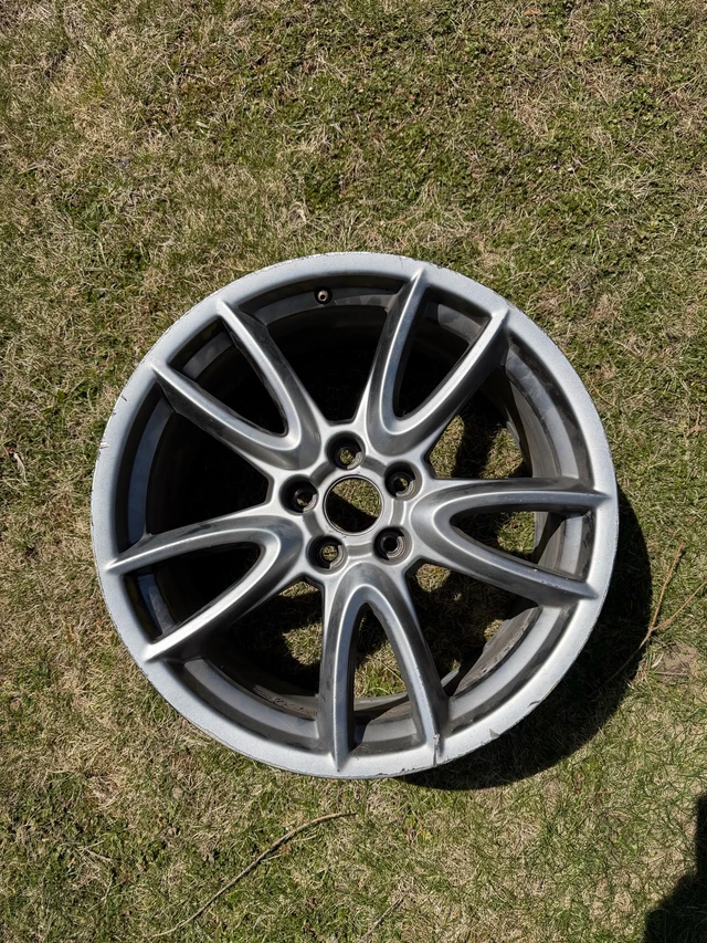 2011 Ford Mustang OE 19 inch (4 rims), dovoz Kanada — foto 1