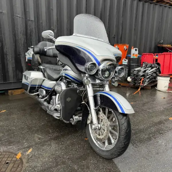 2009 Harley-Davidson Screamin Eagle, 258 860 km, dovoz Kanada — foto 10 z 12