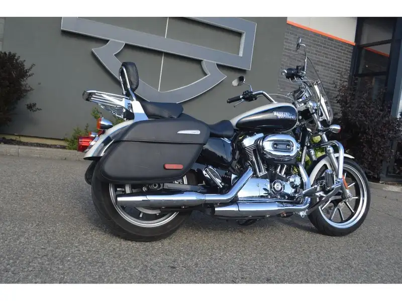 2014 Harley-Davidson Unspecified, bílá, dovoz Kanada — foto 2 z 6
