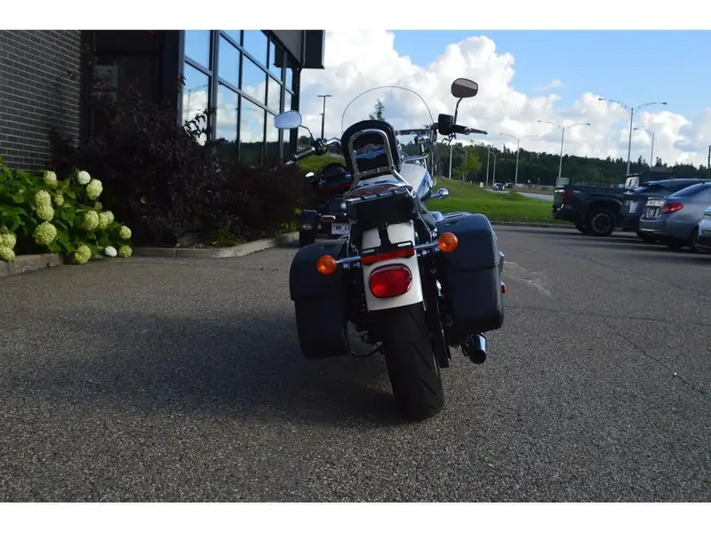2014 Harley-Davidson Unspecified, bílá, dovoz Kanada — foto 3 z 6