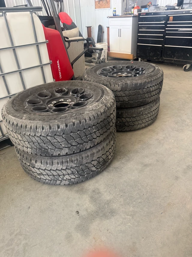 LT275/65R20 Bridgestone Dueler A/T, dovoz Kanada — foto 5 z 5