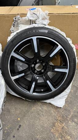Genuine 21-inch Rolls-Royce OE wheels and tires, dovoz USA — foto 1