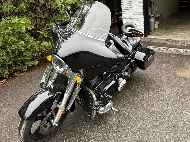 2012 Harley-Davidson Switchback, černá, 81 456 km, dovoz Kanada — foto 3 z 4