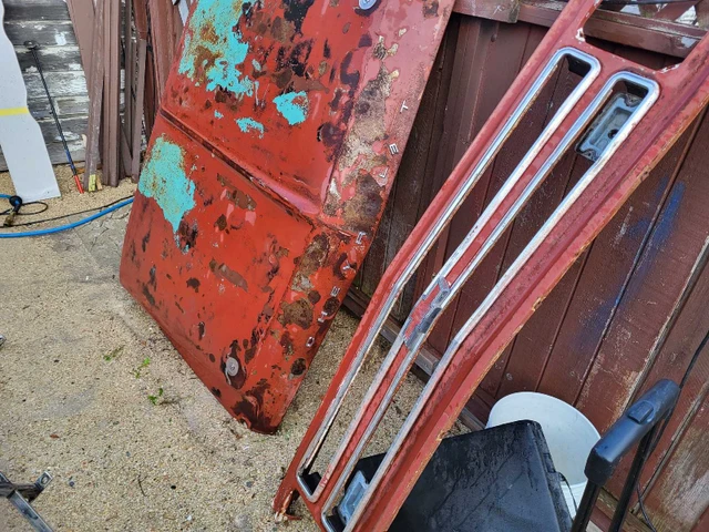 67 chevy half ton parts, dovoz Kanada — foto 3 z 4
