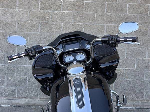 2017 Harley-Davidson, dovoz Kanada — foto 8 z 12
