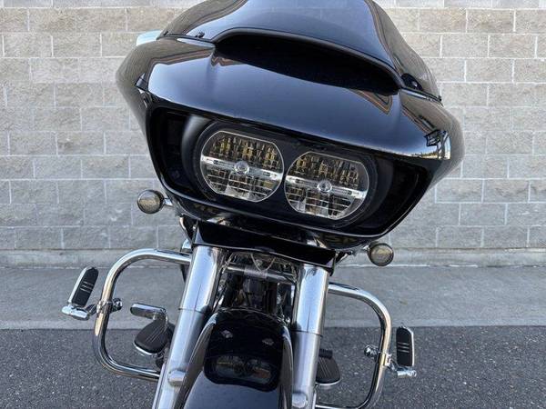 2017 Harley-Davidson, dovoz Kanada — foto 9 z 12