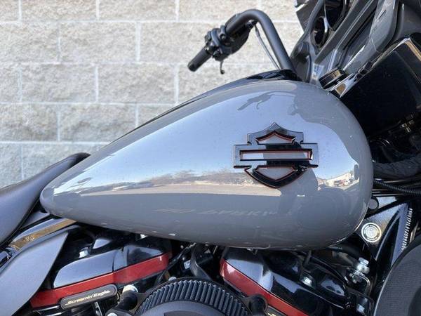 2018 Harley-Davidson, dovoz Kanada — foto 2 z 12