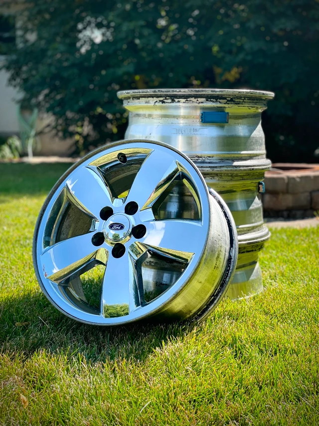 Genuine OE 17x7 Ford Chrome-Clad Wheels - 5x114.3mm, dovoz Kanada — foto 2 z 5