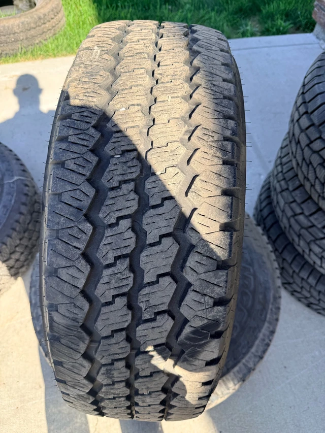 bridge stone 275/70R18 duller AT, dovoz Kanada — foto 3 z 5