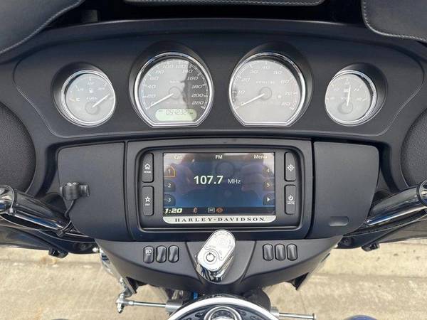 2017 Harley-Davidson, dovoz Kanada — foto 11 z 12