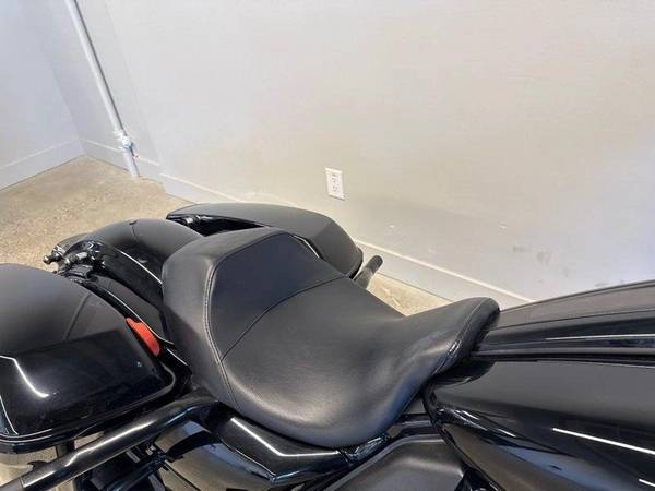 2022 Harley-Davidson, dovoz Kanada — foto 9 z 12