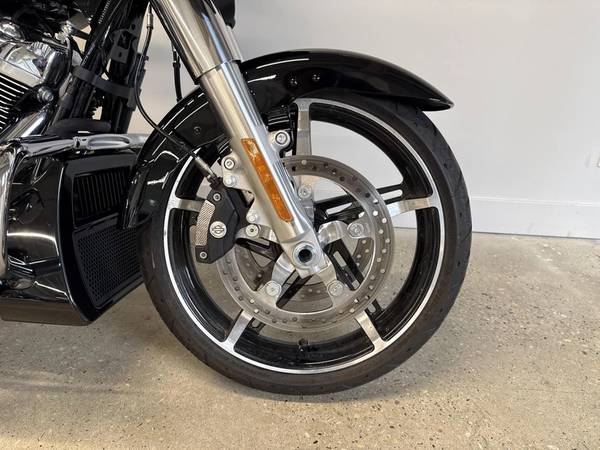 2024 Harley-Davidson, dovoz Kanada — foto 3 z 12
