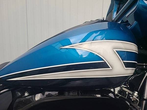 2023 Harley-Davidson, dovoz Kanada — foto 2 z 12