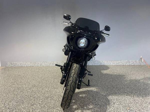 2025 Harley-Davidson, dovoz Kanada — foto 4 z 12
