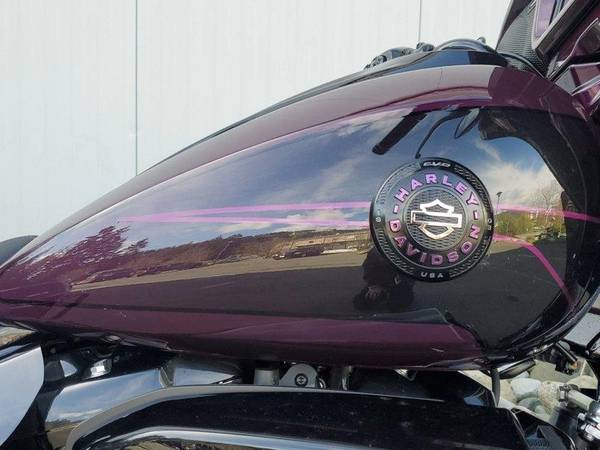 2025 Harley-Davidson, dovoz Kanada — foto 2 z 12
