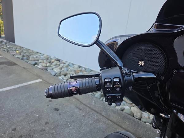 2021 Harley-Davidson, dovoz Kanada — foto 7 z 12