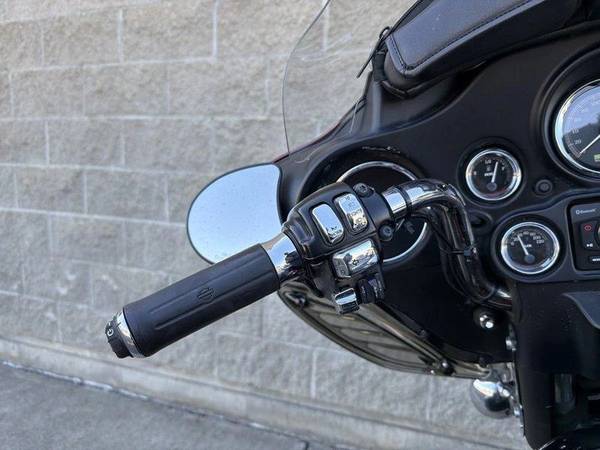 2005 Harley-Davidson, dovoz Kanada — foto 10 z 12