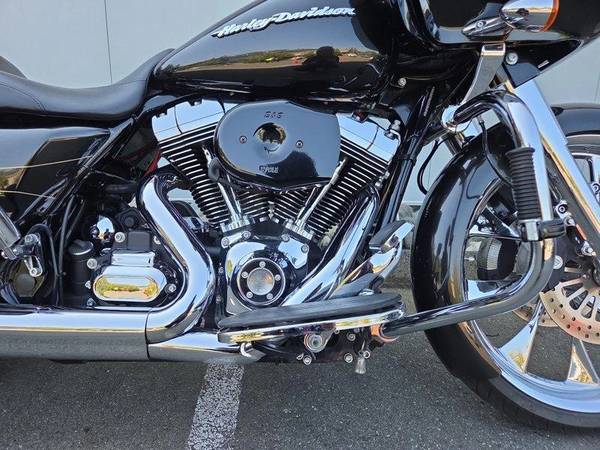 2016 Harley-Davidson, dovoz Kanada — foto 5 z 12