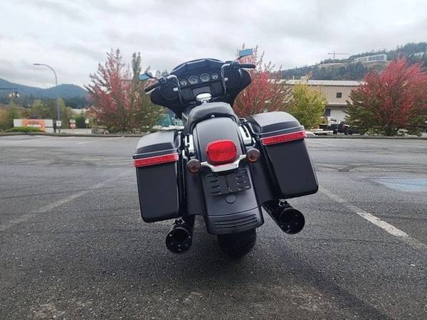 2017 Harley-Davidson, dovoz Kanada — foto 7 z 12
