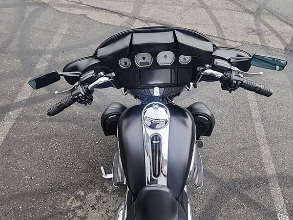 2017 Harley-Davidson, dovoz Kanada — foto 8 z 12