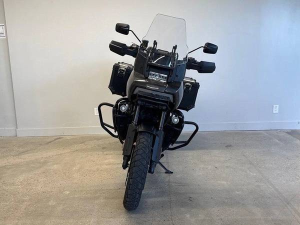 2023 Harley-Davidson, dovoz Kanada — foto 4 z 12