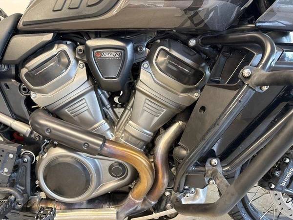 2023 Harley-Davidson, dovoz Kanada — foto 5 z 12
