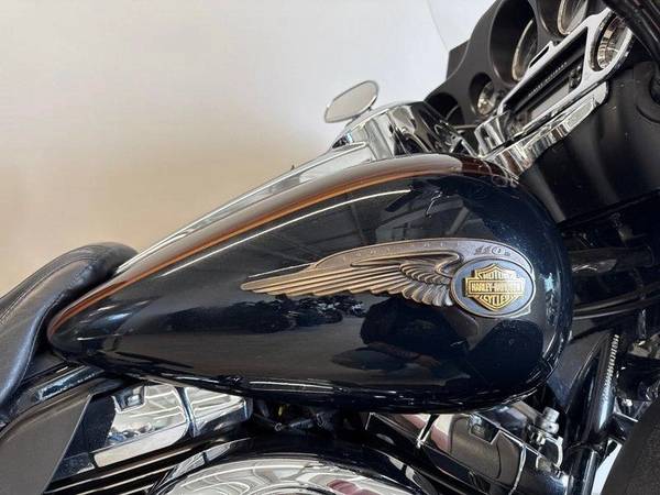 2013 Harley-Davidson, dovoz Kanada — foto 2 z 12