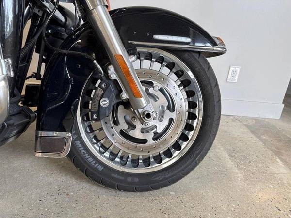 2013 Harley-Davidson, dovoz Kanada — foto 3 z 12