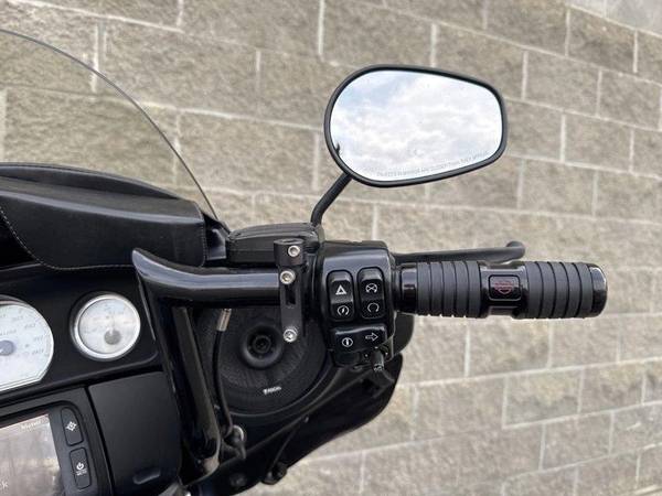 2016 Harley-Davidson, dovoz Kanada — foto 12 z 12