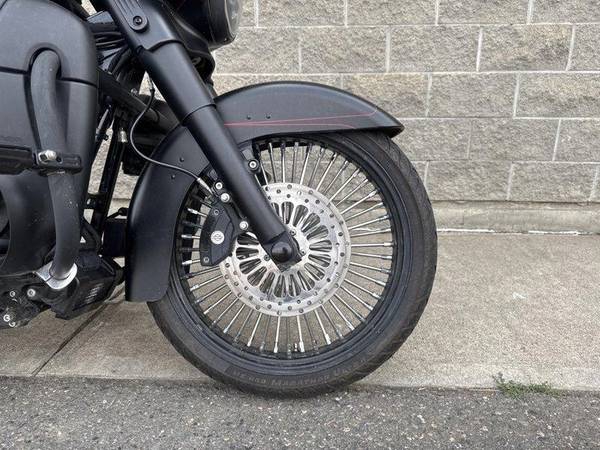 2016 Harley-Davidson, dovoz Kanada — foto 3 z 12