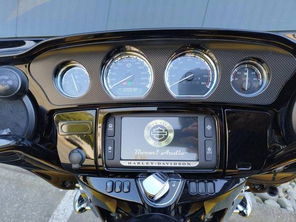 2015 Harley-Davidson, dovoz Kanada — foto 11 z 12