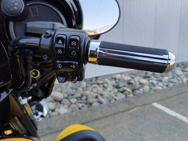 2015 Harley-Davidson, dovoz Kanada — foto 12 z 12