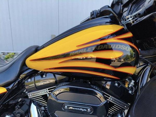 2015 Harley-Davidson, dovoz Kanada — foto 2 z 12