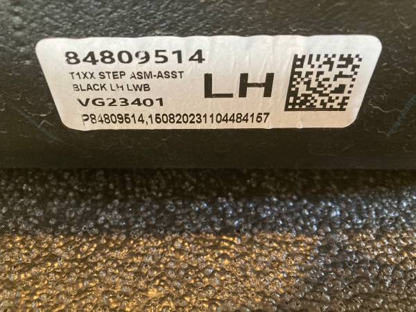 OE Steps for GMC Yukon XL, dovoz USA — foto 4 z 12